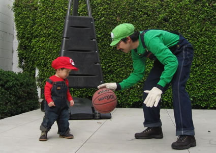 top 10 mario cosplays costumes luigi princess peach toad wario waluigi bowser yoshi 3 Top 10 Mario Cosplay Costumes!  Mama miya, Thats A Spicy Peach Cosplay!