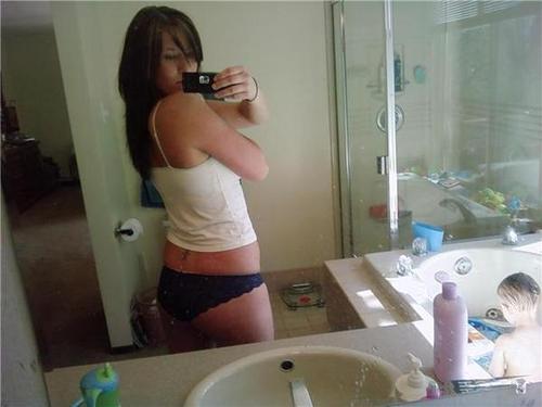 woman-watch-your-kid-stop-takin-pics