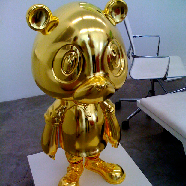 kanye-west-takashi-murakami-gold-bear-sculpture kanye west takashi murakami gold bear sculpture Takashi Murakami & Kanye West Animated Golden Bear Figure. Rich People Share All The Goods.