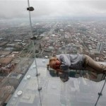 sears balconies on 103rd floor1 150x150 Sears 103rd Floor Balcony; Its 4 Feet Into Self Suicide.