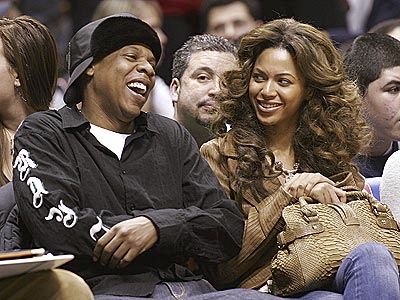 beyonce and jay z at nba Jay Z On David Letterman For Hilarious Interview On Blueprint 3! Is Jay Z Pullin a Jaoquin Phoenix?
