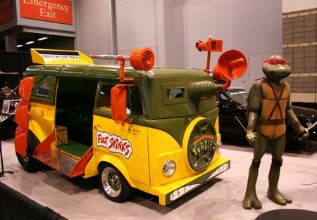 Teenage Mutant Ninja Turtle Party Wagon Real/Life Size Teenage Mutant Ninja Turtle Party Wagon & Raphael! @ Volo Auto Museums Display in Chicago. Disturbingly Accurate Replicas.