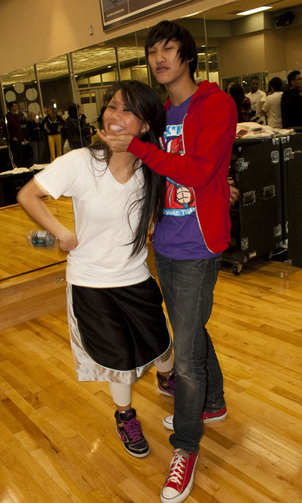 jasmine habervo loyal kng thien vuong 1 jasmine habervo loyal kng thien vuong 1 Rocking Out w/ Wyld Styls Jasmine Habervo @ Mecca Dance Center in Dallas Texas w/ Loyal K.N.G. Crew! Spadow!