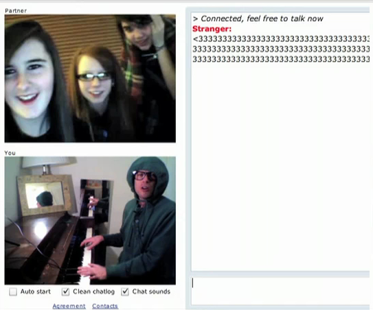 funny chatroulette pictures. Chat Roulette Funny Piano