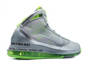 nike air max hyperize metallic silvervolt 2 300x241 nike air max hyperize metallic silvervolt 2