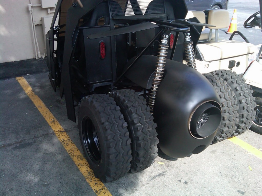 Christopher Nolan Golf Cart batman 3 custom moded bat mobile bruce wayne 1 1024x768  Christopher Nolan Finds Batman Golf Cart Batmobile! Christian Bale Wish He had This!
