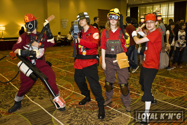 loyal kng a kon 21 2010 Dallas tx anime convention 252 Loyal K.N.G. Crew Runs into EPIC Team Fortress 2 Cosplay @ A Kon 2010 in Dallas, TX! The World Has No END!