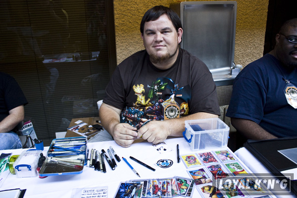 loyalkng dallas comic con 27 Loyal K.N.G. Kicks it At Dallas Comic Con 2010! So Many Talented Artists, But little Cosplayers?! Awww...