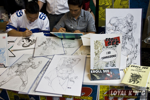 loyalkng dallas comic con 71 Loyal K.N.G. Kicks it At Dallas Comic Con 2010! So Many Talented Artists, But little Cosplayers?! Awww...