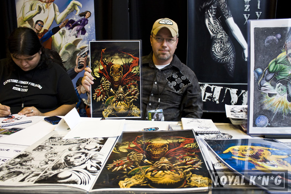loyalkng dallas comic con 77 Loyal K.N.G. Kicks it At Dallas Comic Con 2010! So Many Talented Artists, But little Cosplayers?! Awww...