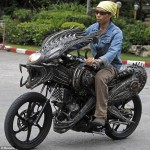 bangkok artist alien predator mortorcycle sci-fi sculpture roongrojna sangwongprisarn ko art shop