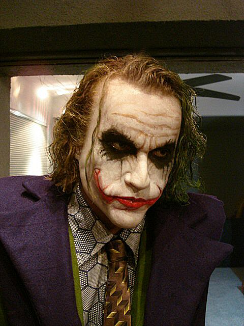 Genius Sculpturer, Bobby Causey, Creates Dark Knight’s The Joker From ...