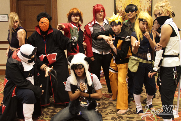 Loyal K.N.G Crashes 2011 A-Kon 22 W/ NINJAS & Neko Neko Maids! Part 1 ...